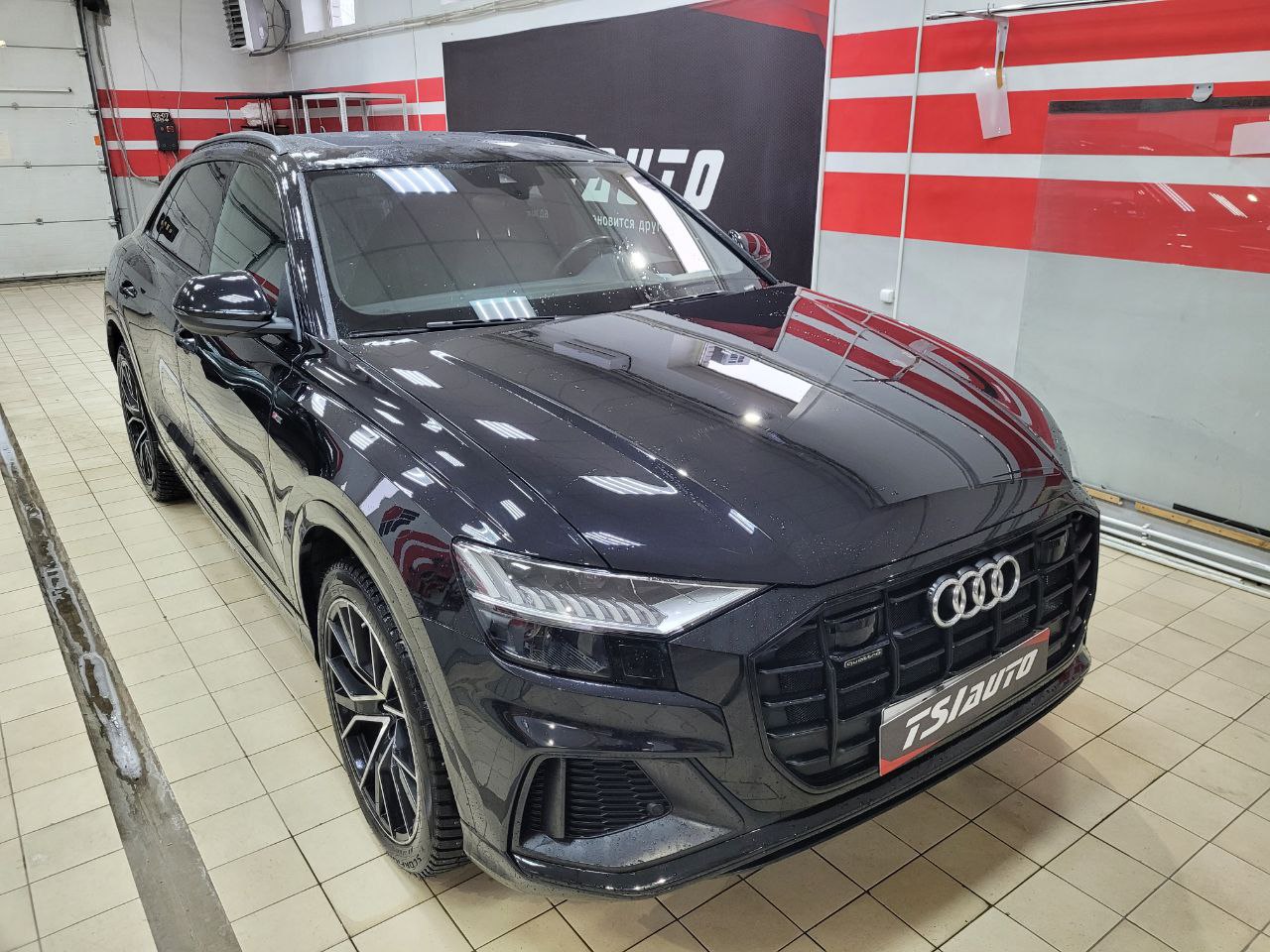 Полная шумоизоляция Audi Q8 за 1 день всего салона фото и цены