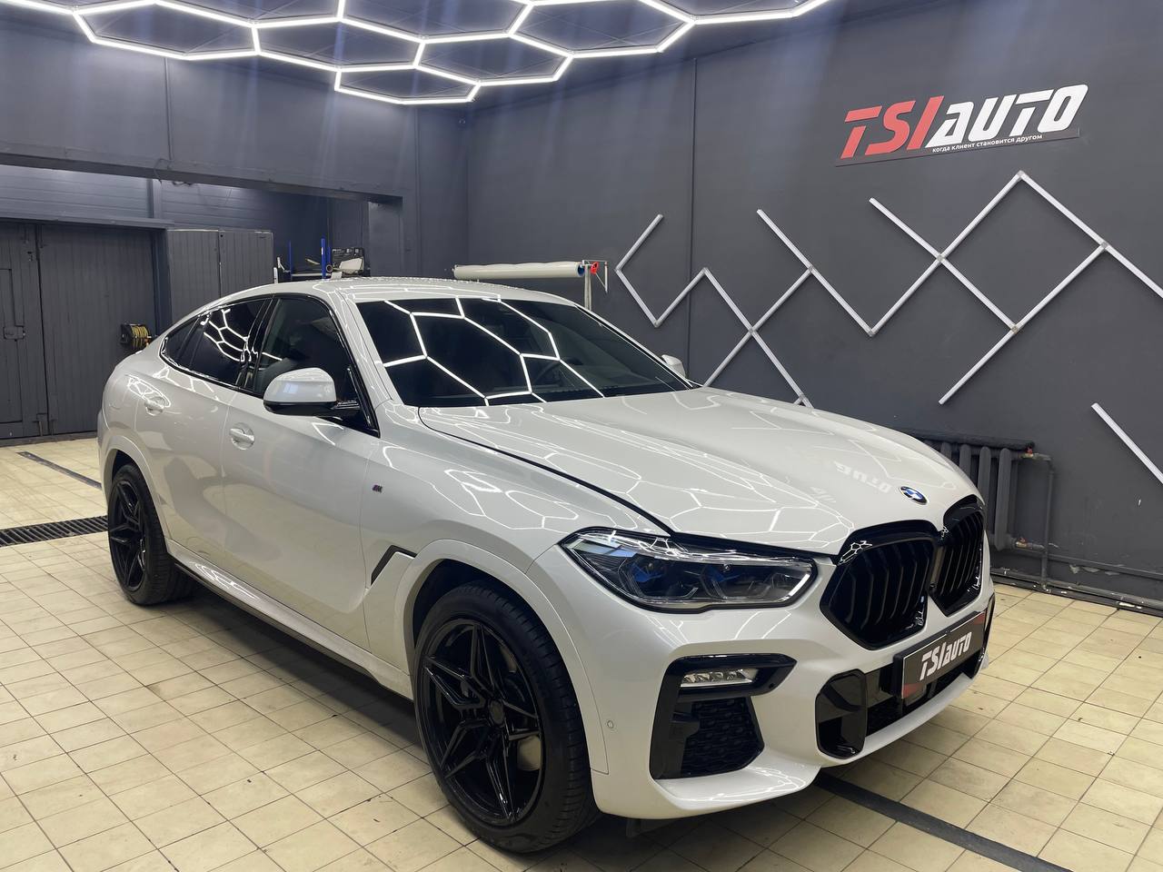 Шумоизоляция BMW X6 в Ростове-на-Дону