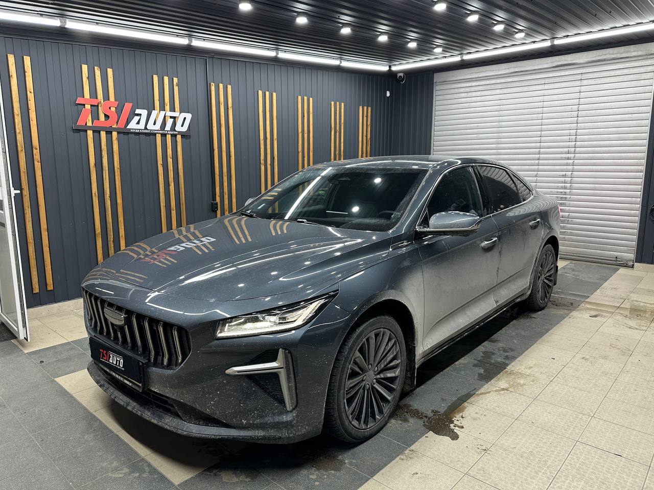 Geely Preface установка подсветки салона в Ростове-на-Дону