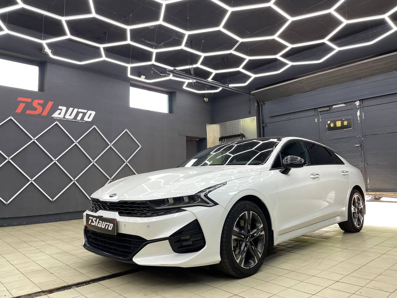 Химчистка KIA K5 и мойка двигателя в Ростове-на-Дону