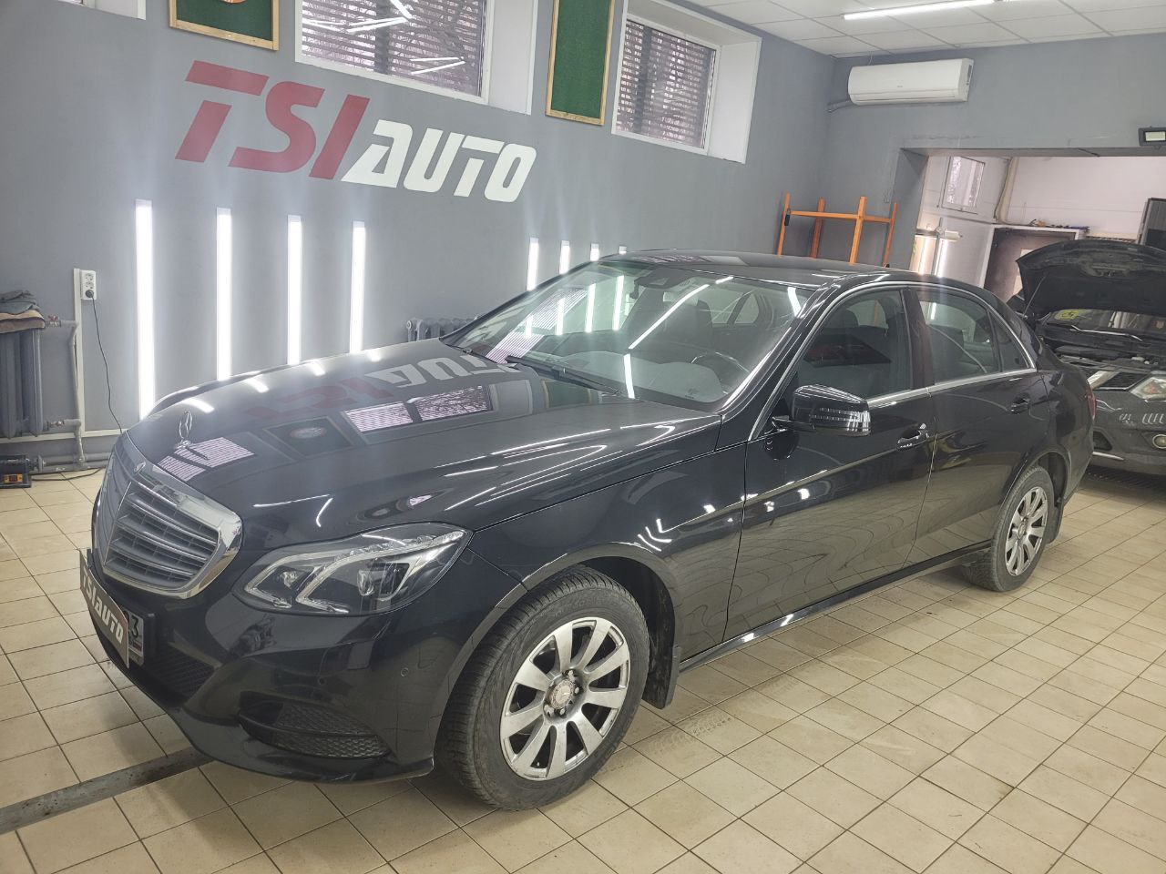 Шумоизоляция Mercedes Benz w212 в Ростове-на-Дону