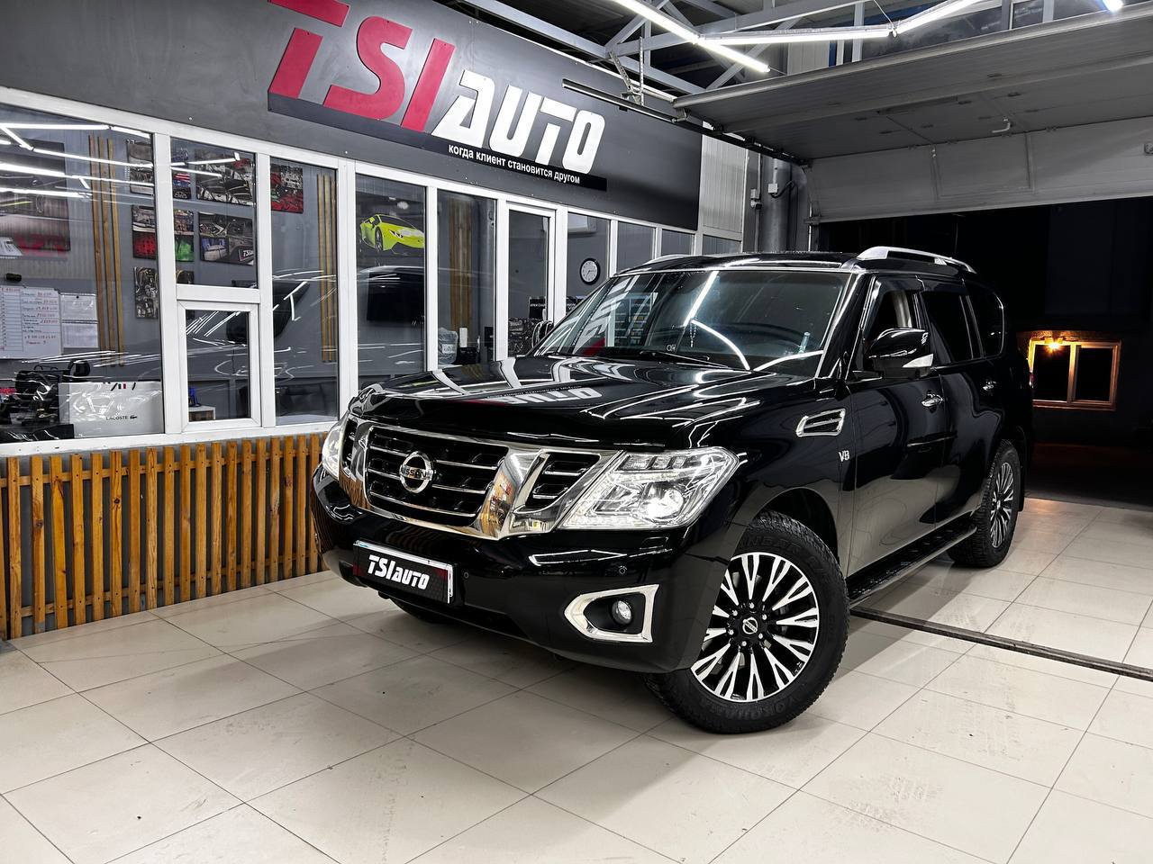Оклейка пленкой Nissan Patrol в Ростове-на-Дону
