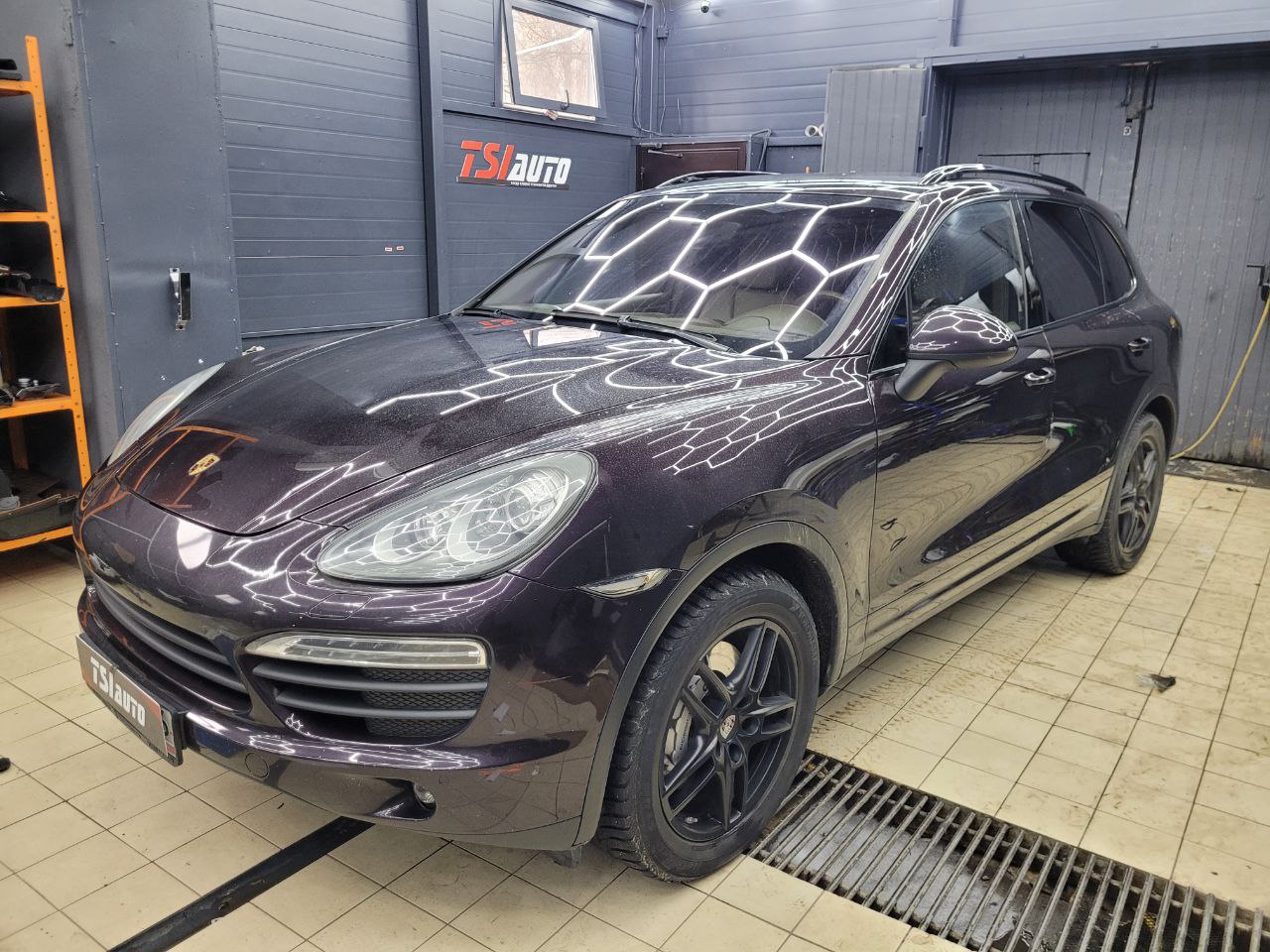 Тонировка фонарей Porsche Cayenne в Ростове-на-Дону