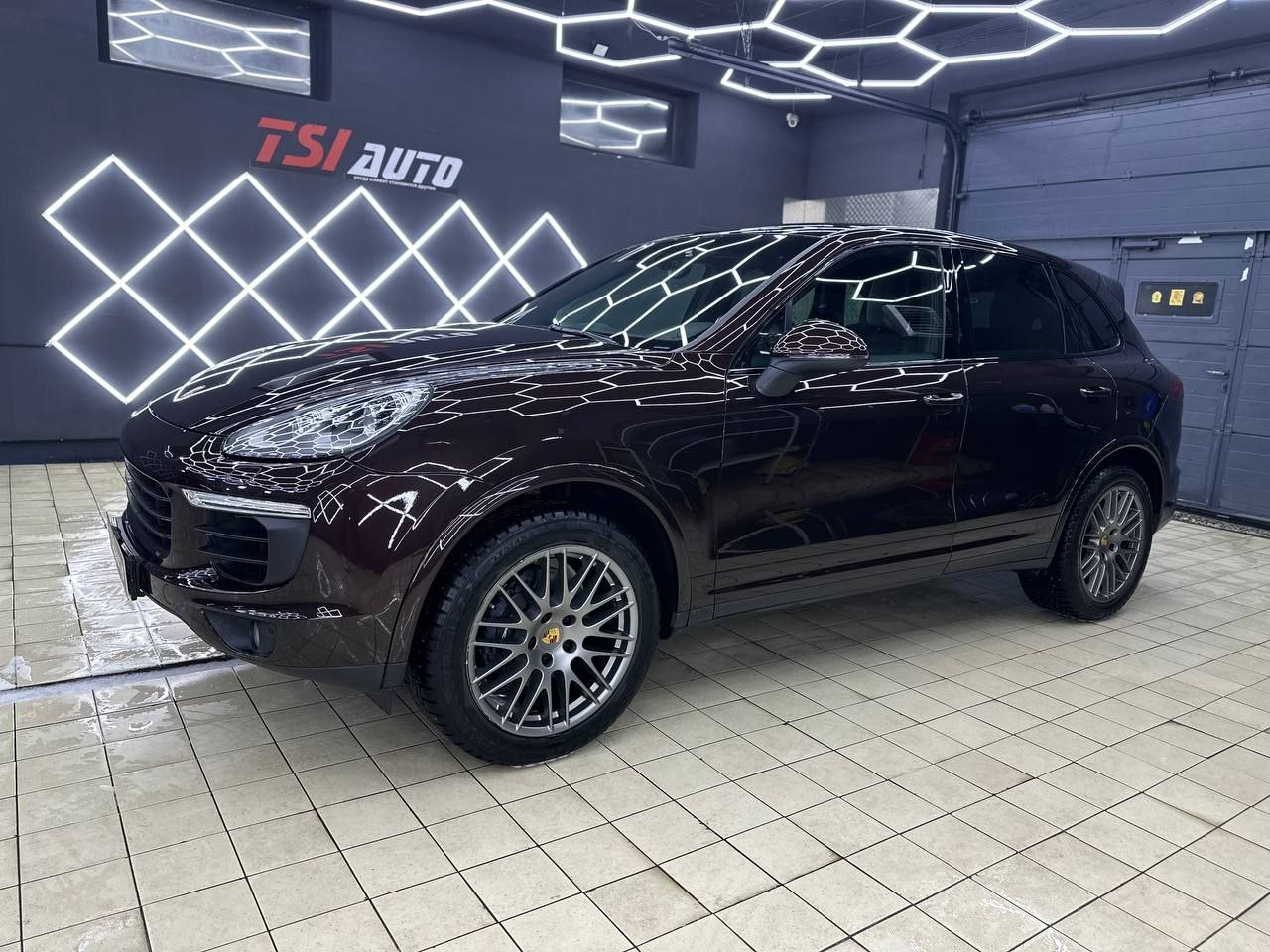 Porsche Cayenne полная оклейка бронепленкой в Ростове-на-Дону
