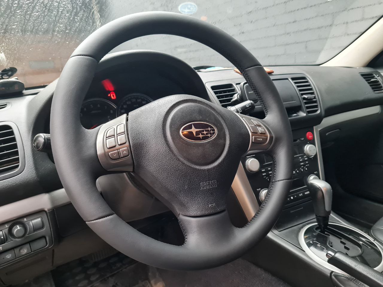 Перетяжка руля Subaru Outback в натуральную кожу фото и цены в Ростове-на-Дону