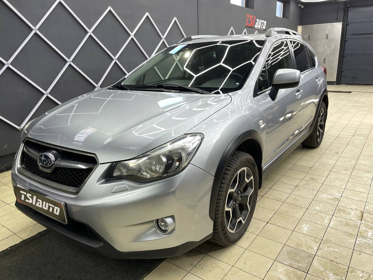 Замена головного устройства Subaru XV фото и цены
