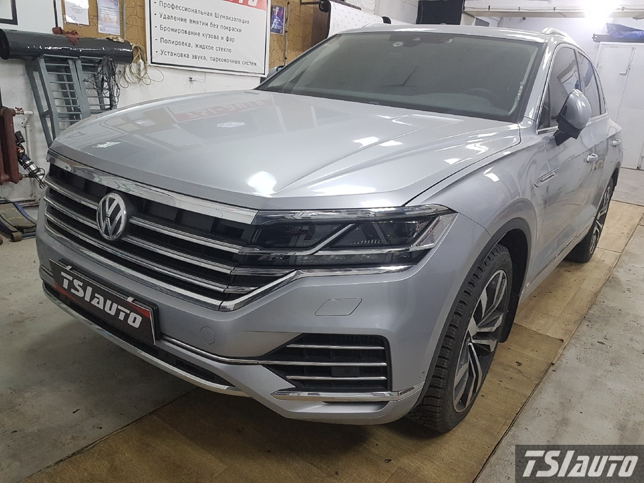 Правильная шумоизоляция Volkswagen Touareg 3 в Ростове-на-Дону