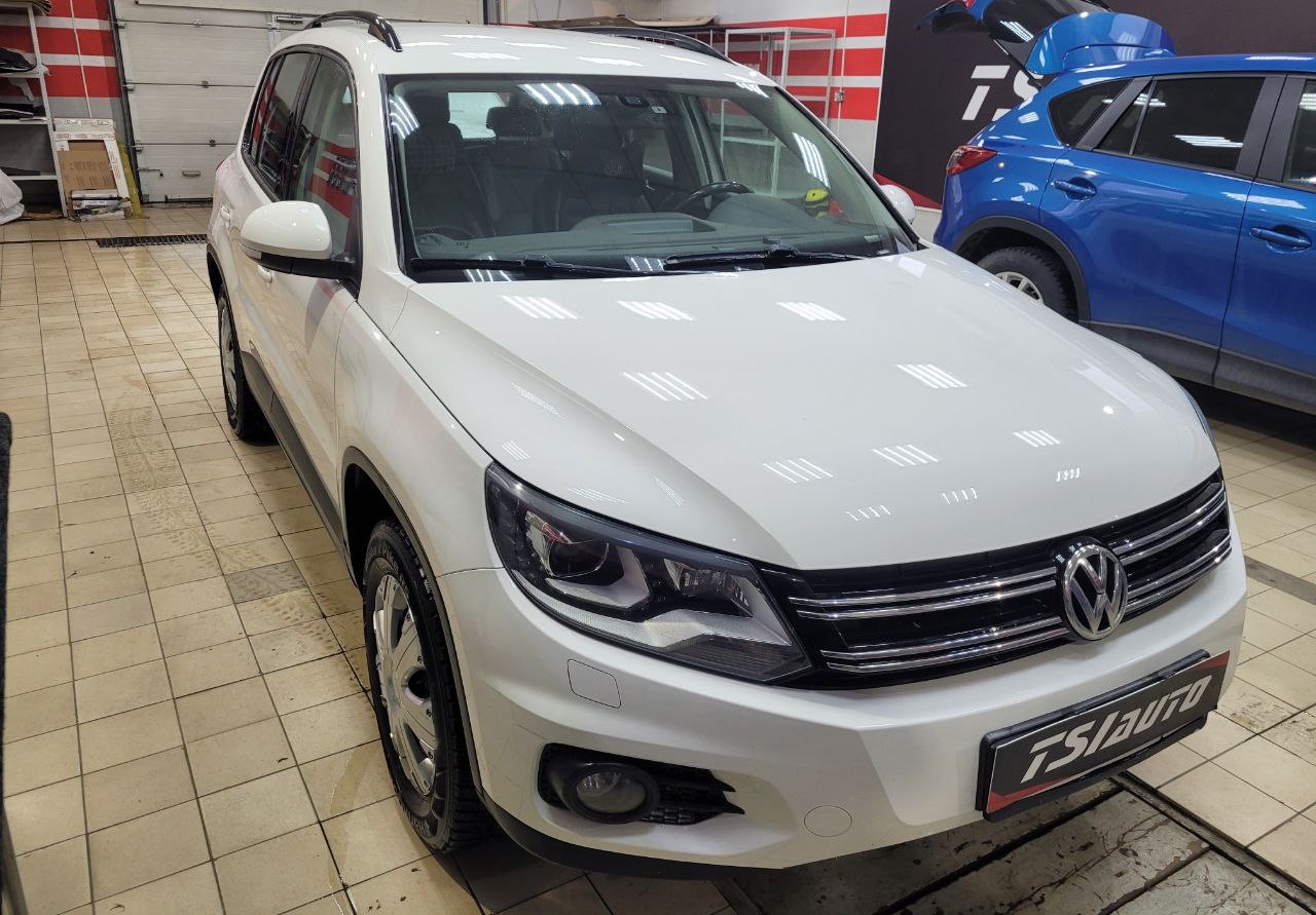 Шумоизоляция VW Tiguan 1 поколения в пакете Элит за 1 день всего салона фото и цены