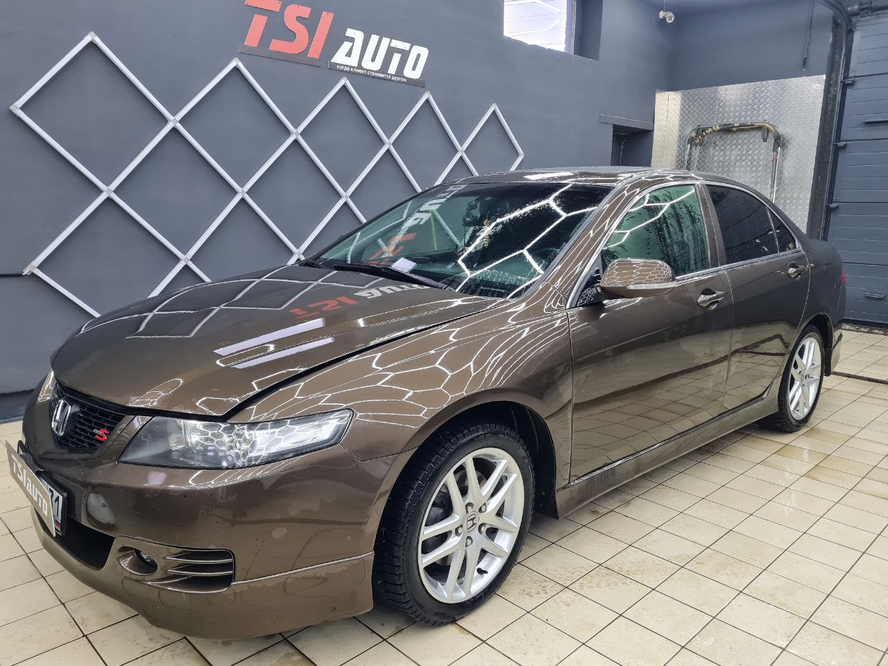 Honda Accord полировка и оклейка фар в Ростове-на-Дону