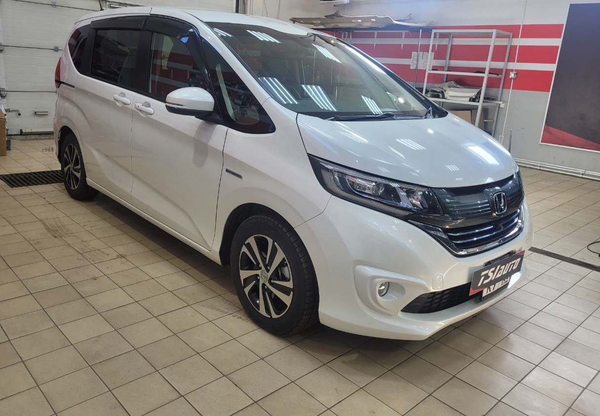 Шумоизоляция Honda Freed в Ростове-на-Дону в пакете Элит Премиум