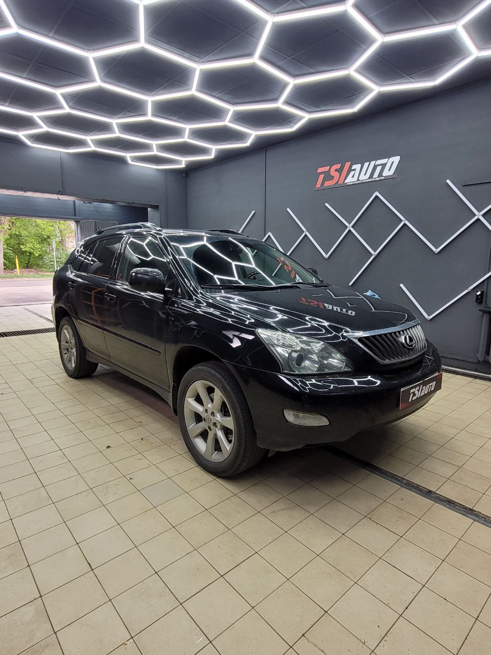 Lexus RX шумоизоляция торпедо в Ростове-на-Дону