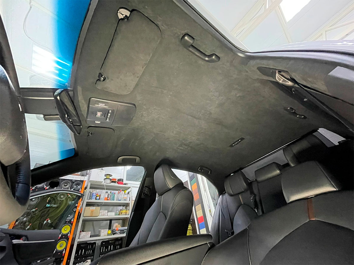 Toyota Camry v70 перетяжка салона в Ростове-на-Дону