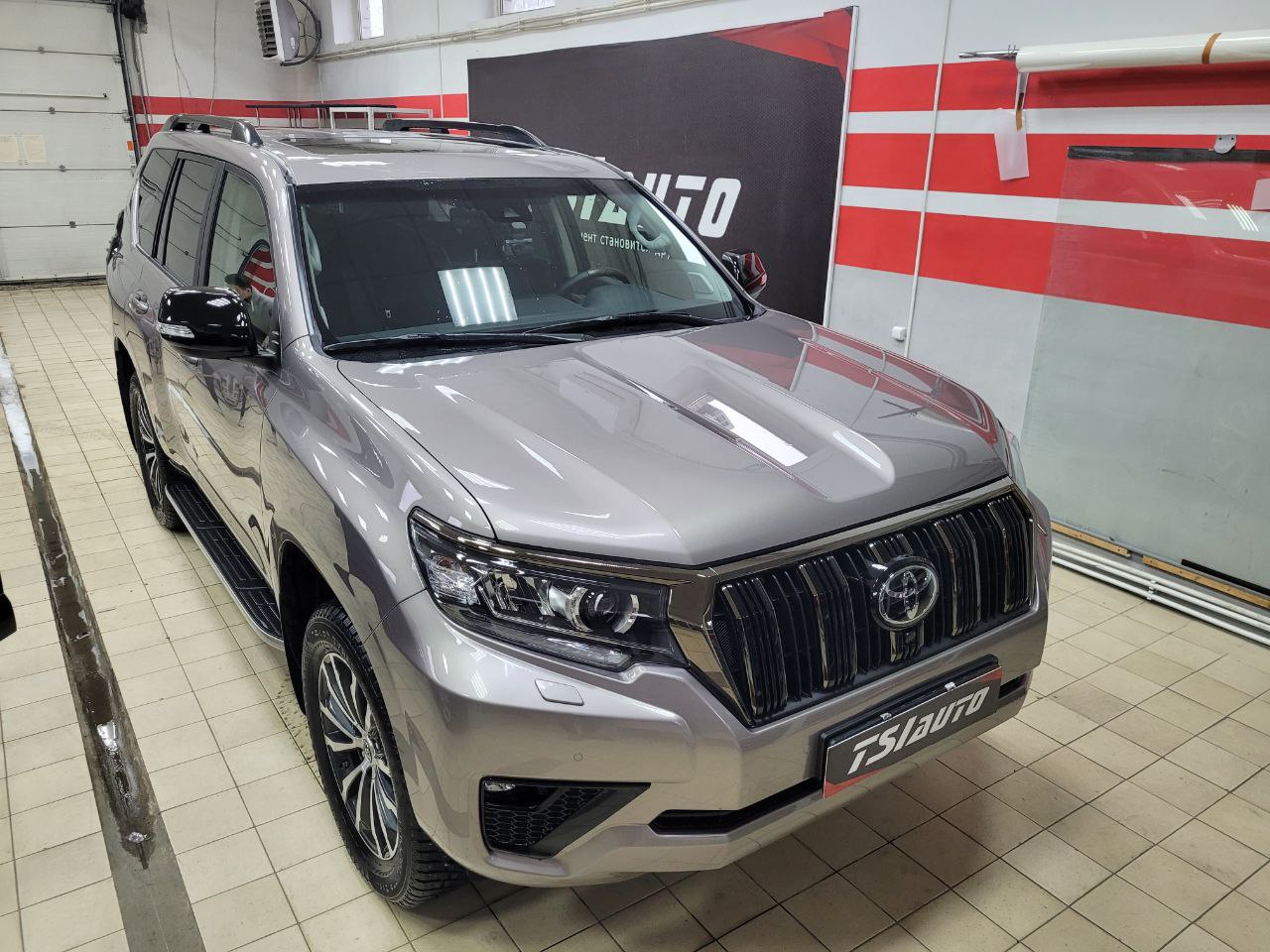 Полная шумоизоляция Toyota Land Cruiser Prado 150 за 1 день всего салона фото и цены